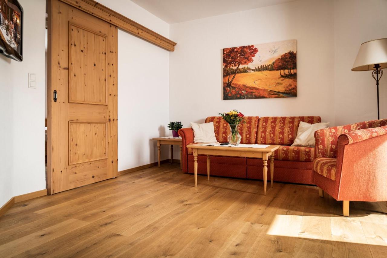 Landhotel Foehrenhof エルマウ エクステリア 写真