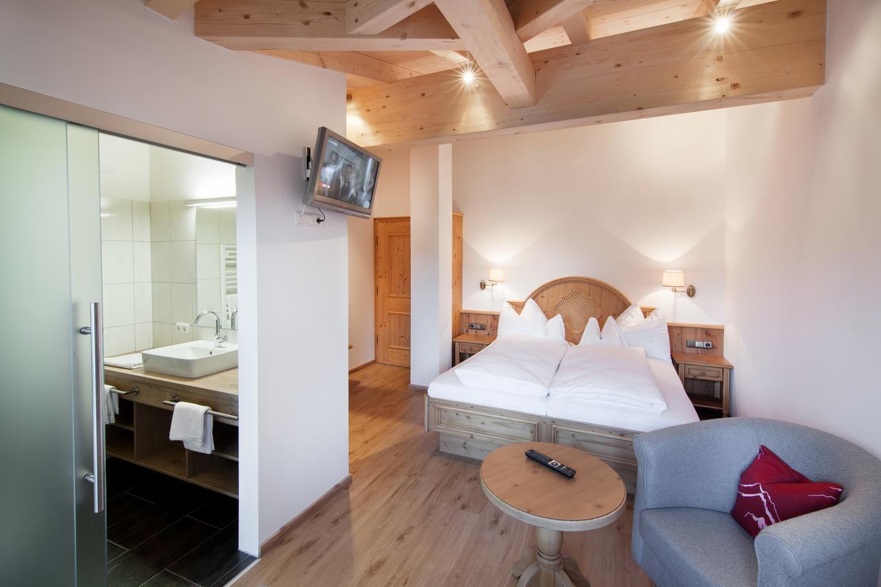 Landhotel Foehrenhof エルマウ エクステリア 写真