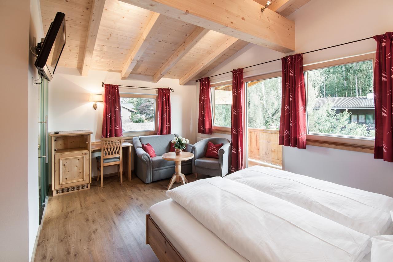 Landhotel Foehrenhof エルマウ エクステリア 写真